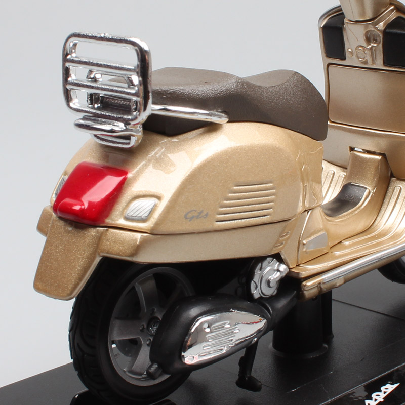 1:18 scale maisto Piaggio Vespa GTS 300 scooter motorcycle diecast vehicles sports motor bike toys models for children 2017 gold