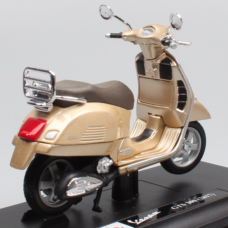 1:18 scale maisto Piaggio Vespa GTS 300 scooter motorcycle diecast vehicles sports motor bike toys models for children 2017 gold