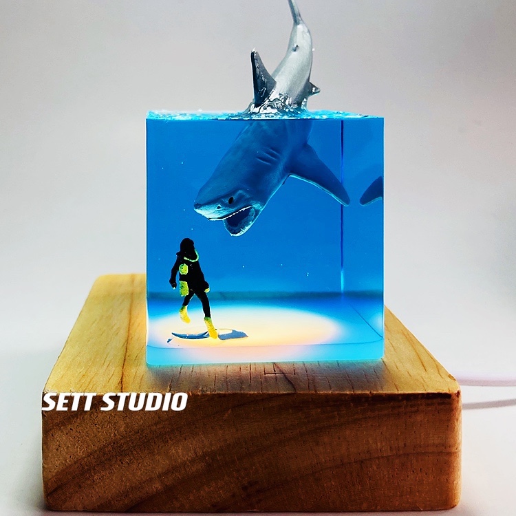 SETT STUDIO Whale Shark Humpback Whale Diver Creative Decoration Fish Ocean Collector Toy Gift Adult Handmade Figure 4.5cm