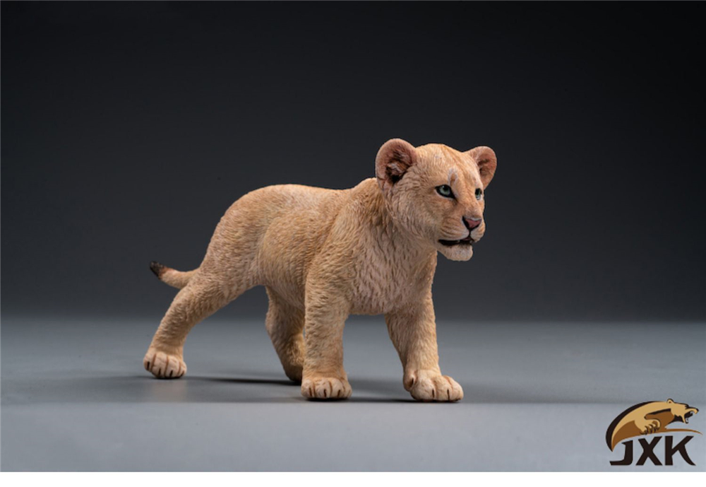 JXK 1:6 Scale Lion Cub Panthera leo Africa Animal Healing Figure Felidae Animal Collector Toy Resin Desktop Decoration Gift