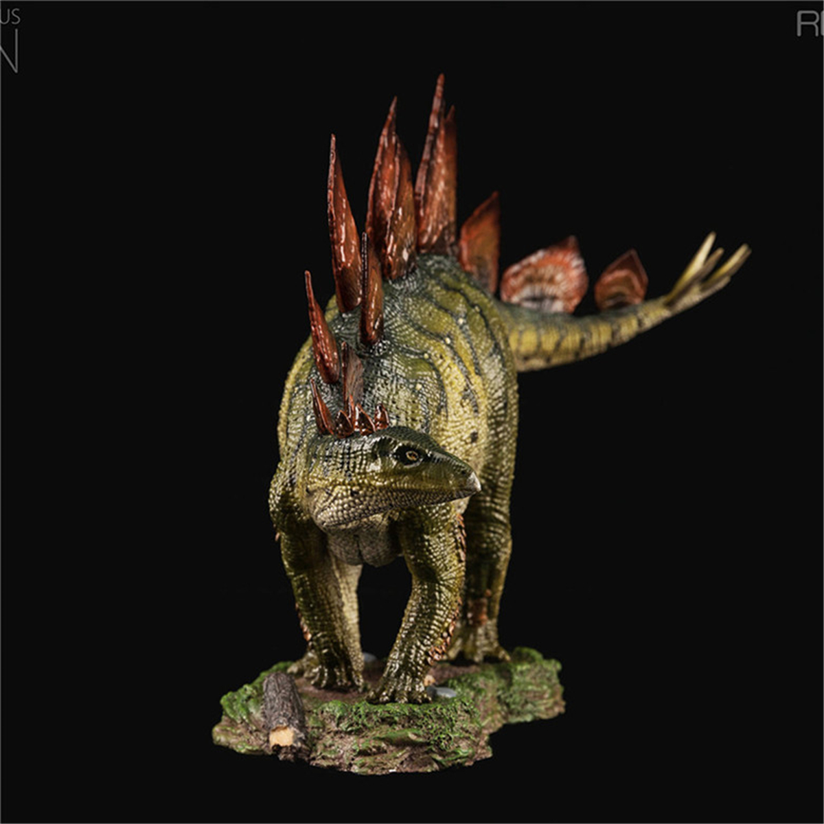 REBOR 1:35 Stegosaurus Armatus with Base Garden Statue Stegosauridae Jurassic Dinosaur Figure Animal Model Toy Collector Adult