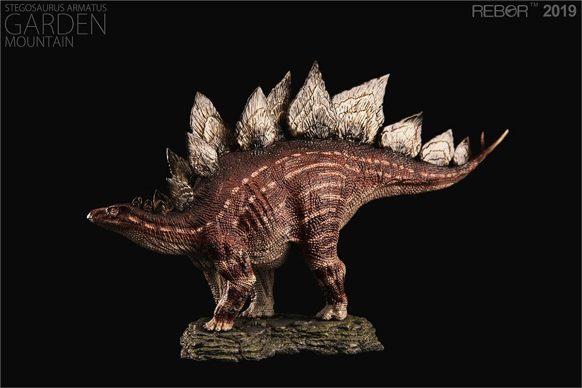 REBOR 1:35 Stegosaurus Armatus with Base Garden Statue Stegosauridae Jurassic Dinosaur Figure Animal Model Toy Collector Adult