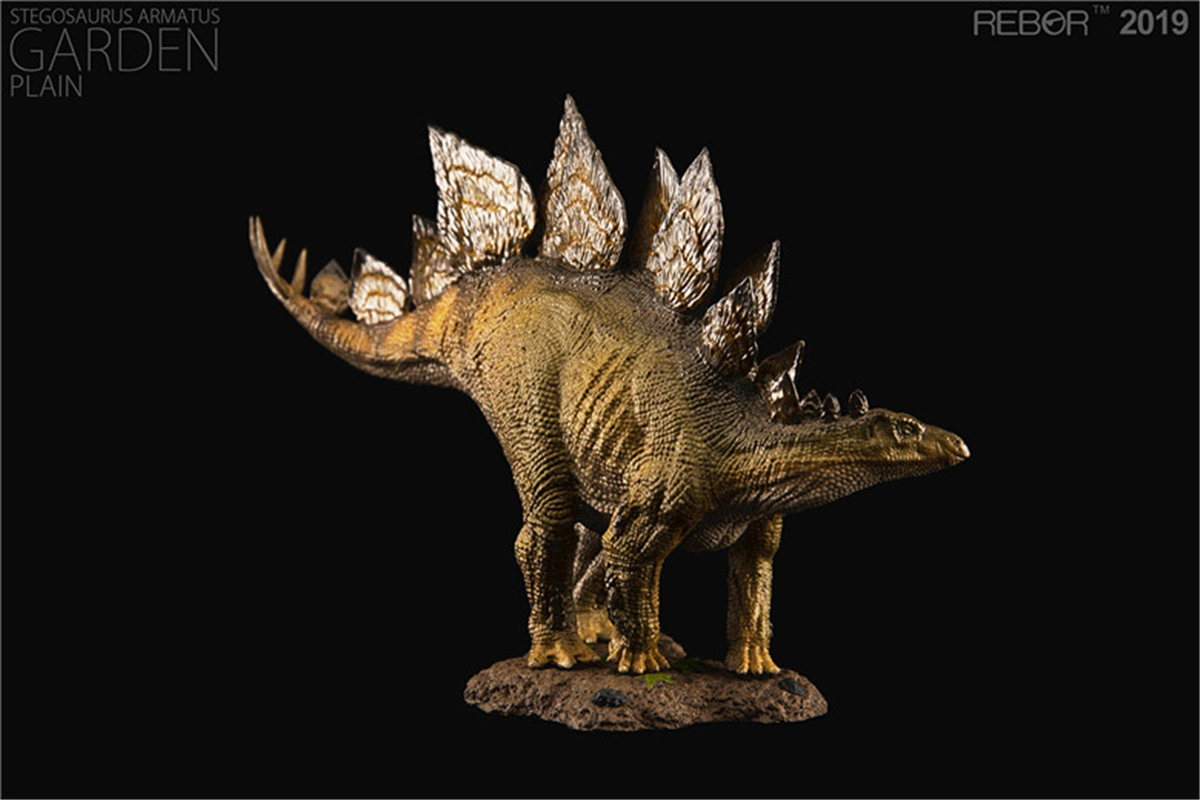 REBOR 1:35 Stegosaurus Armatus with Base Garden Statue Stegosauridae Jurassic Dinosaur Figure Animal Model Toy Collector Adult