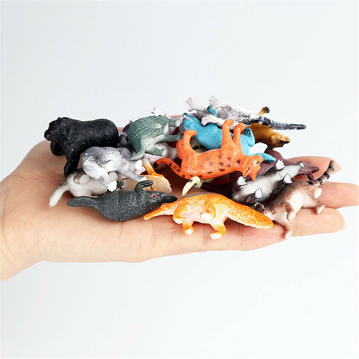 16Pcs Animal Figure Koala Raccoon Orangutan Horse Lemur Collector Toy Kid Gift Simulation Animals Figurines Educational Model