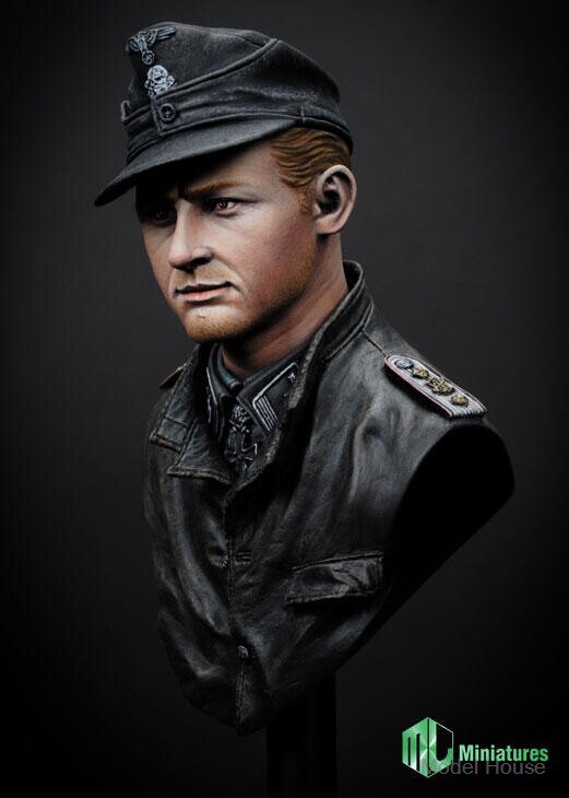 model kit resin kit Wittmann (two heads, two caps)