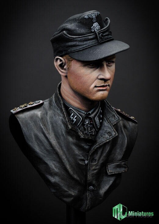 model kit resin kit Wittmann (two heads, two caps)