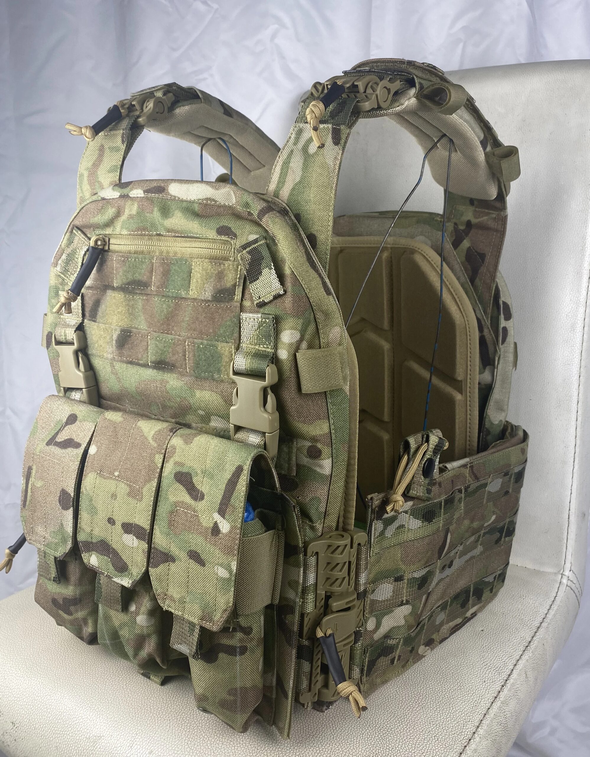 Tactical Body Armor 1000D Nylon Plate Carrier Outdoor Tactical vest Hunting Protective Adjustable MOLLE System Vest