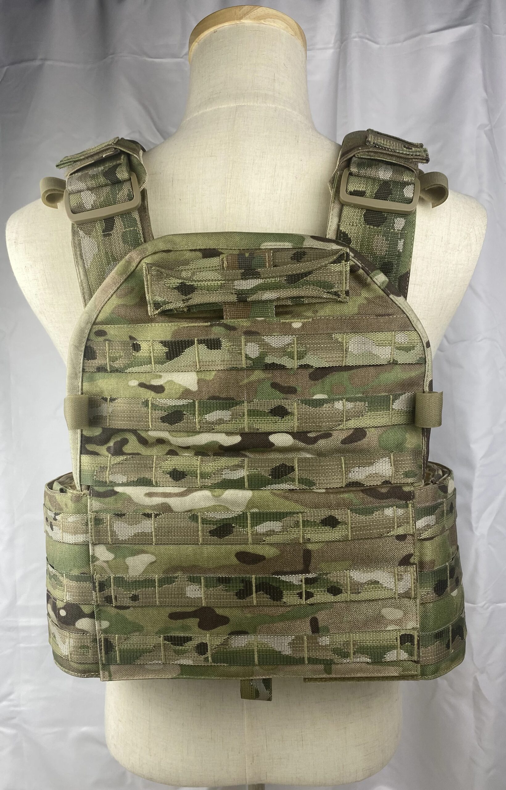 Tactical Body Armor 1000D Nylon Plate Carrier Outdoor Tactical vest Hunting Protective Adjustable MOLLE System Vest