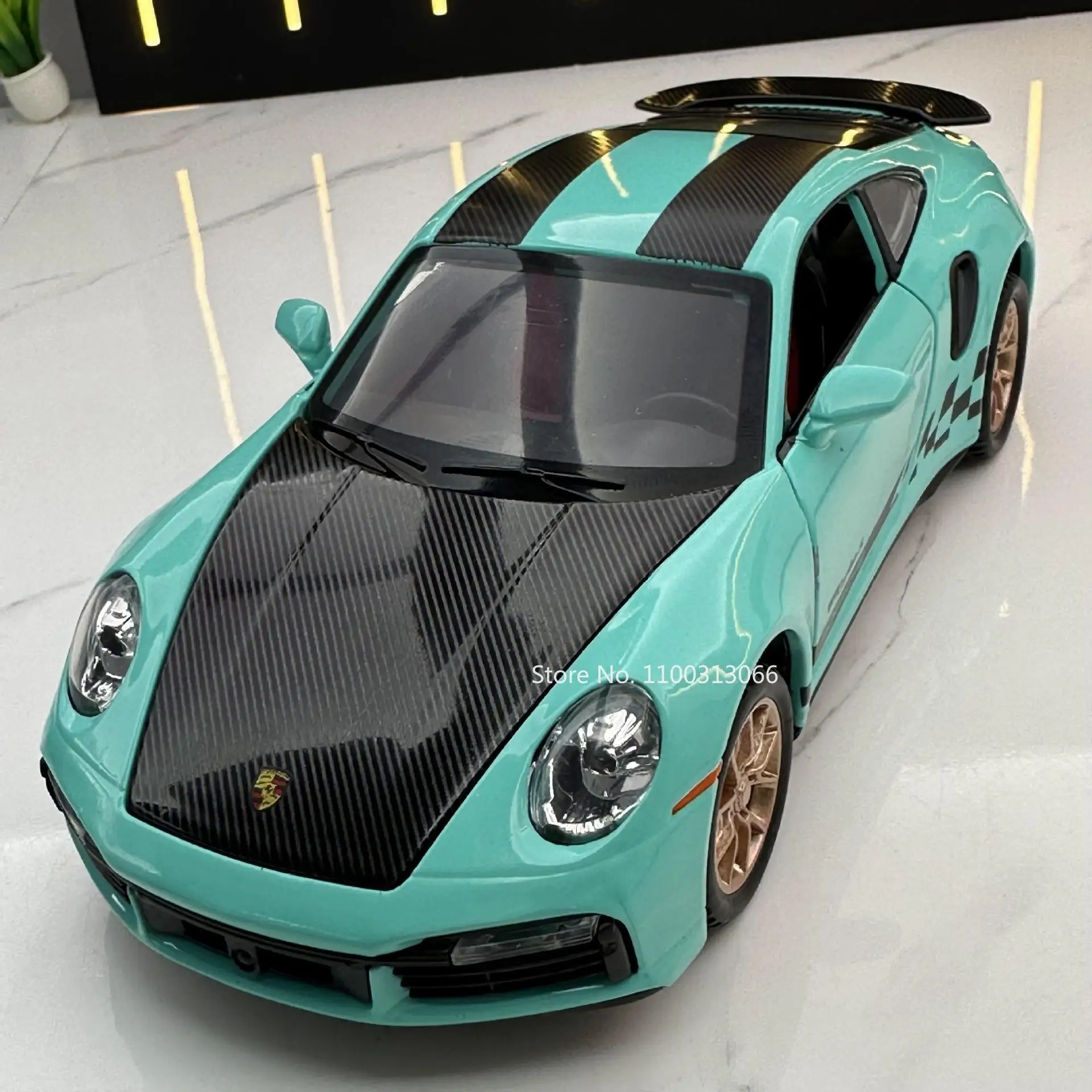 1:32 911 Turbo S Alloy Car Toy Model Metal Body Diecasts Super Sport Car with Pull Back Function Vehicle Toys for Children Gifts 1:32 911 Turbo S Alloy Car Toy Model Metal Body Diecasts Super Sport Car with Pull Back Function Vehicle Toys for Children Gifts