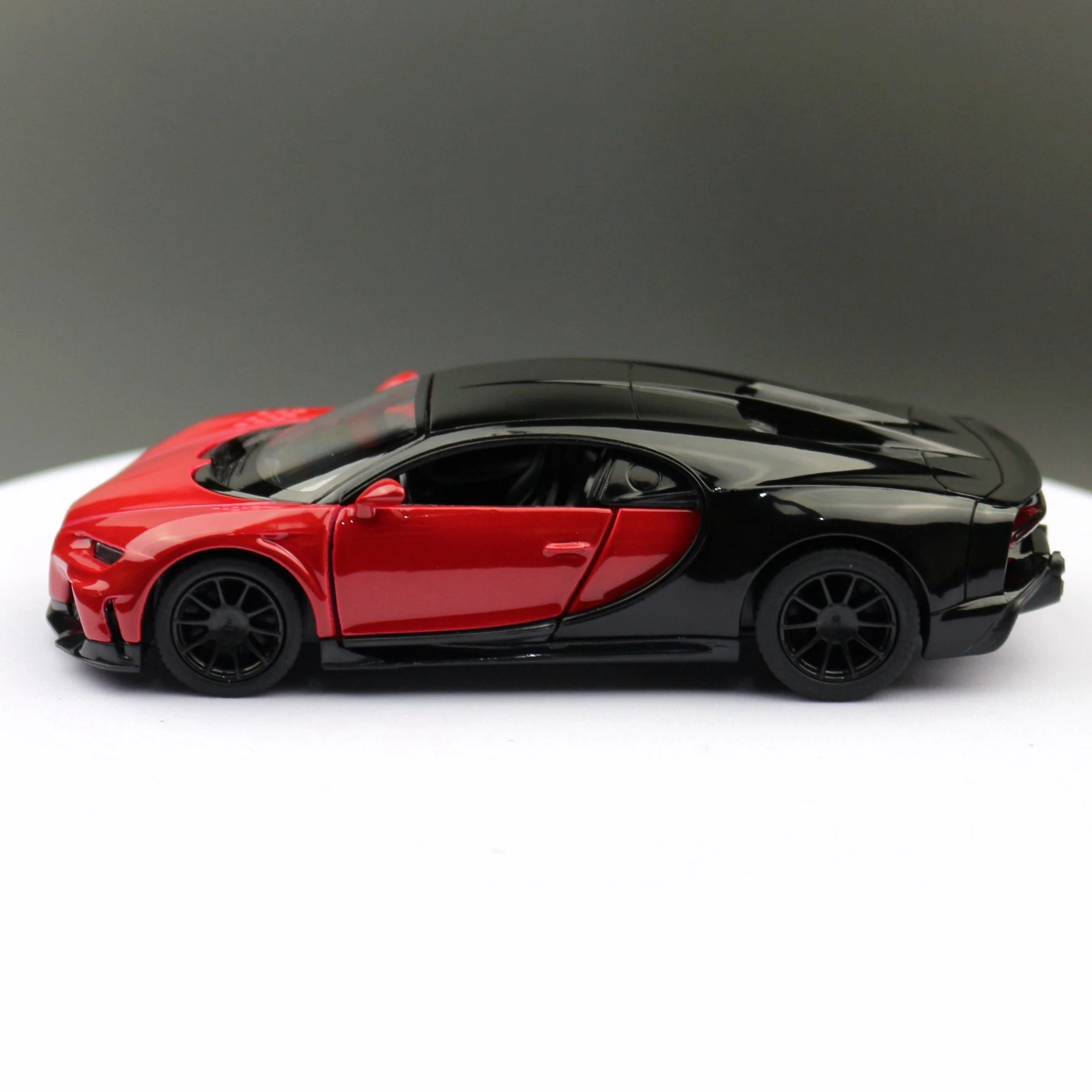 KiNSMART Toy Car Model 1/38 Bugatti Chiron Super Sport Racing Alloy Diecast Miniature Vehicle Collection Gift For Children Boy KiNSMART Toy Car Model 1/38 Bugatti Chiron Super Sport Racing Alloy Diecast Miniature Vehicle Collection Gift For Children Boy