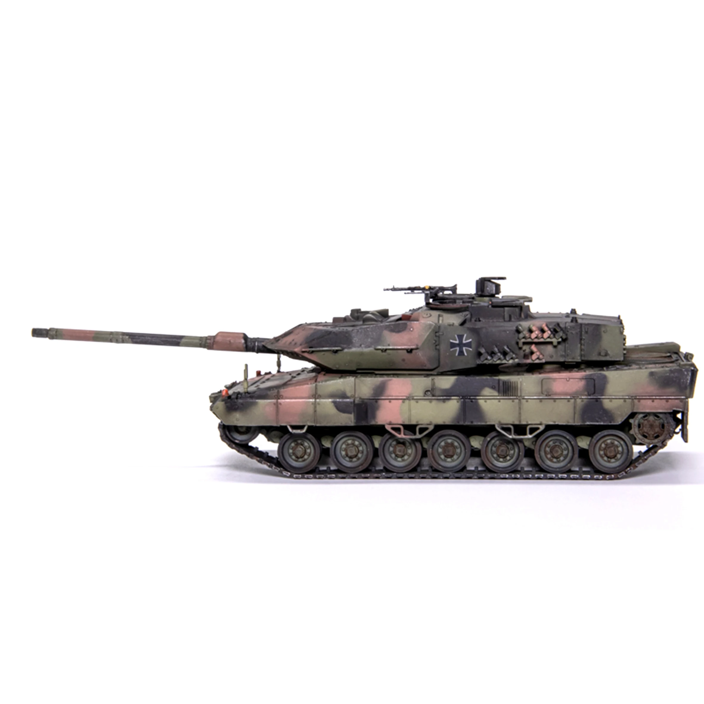 1/72 AM German L2A6EX main battle tank model three color camouflage finished product model
