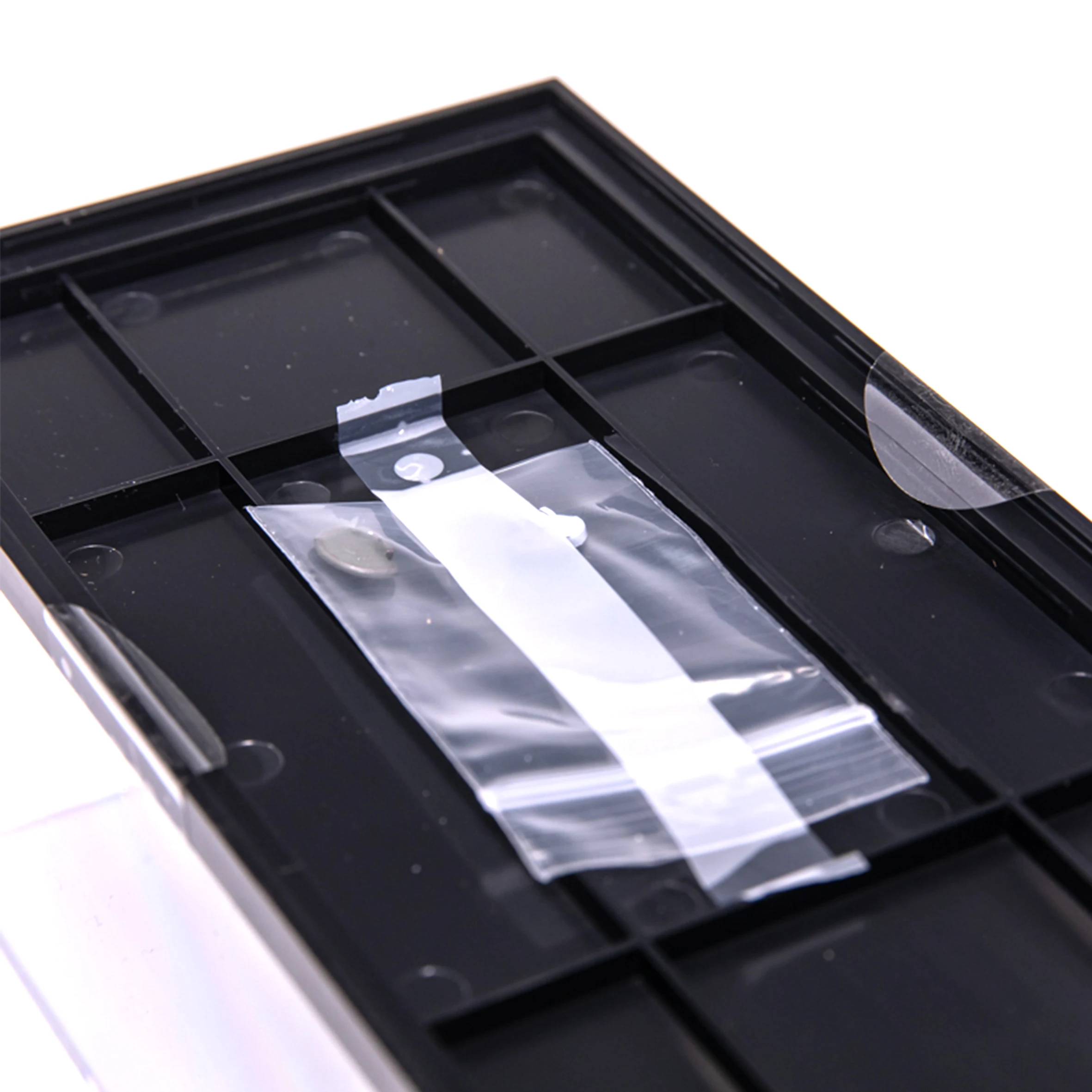 1: 72 AR Russian T-72A T72 Main Battle Tank Model Guard Snow Camo Coating Finished product collection model