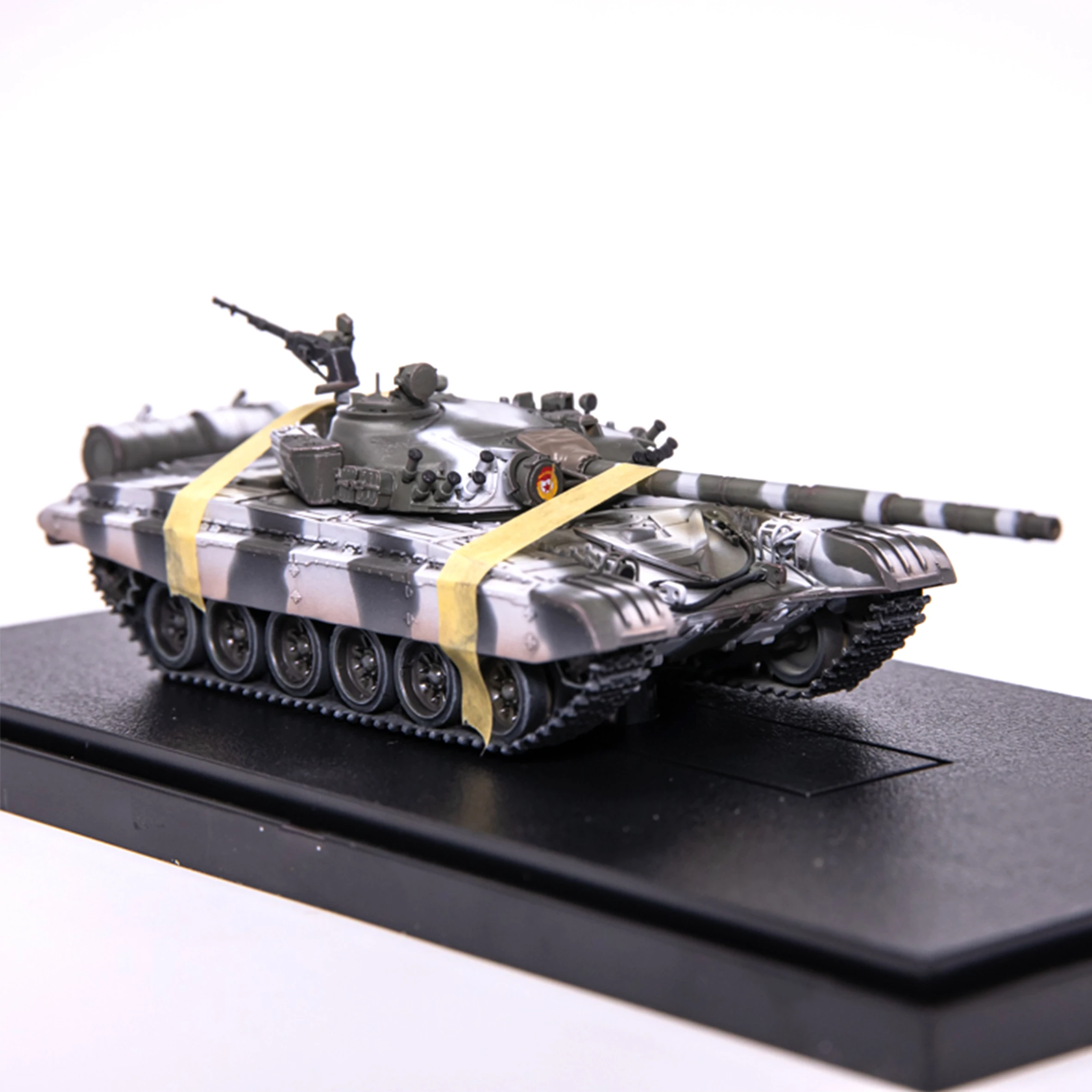 1: 72 AR Russian T-72A T72 Main Battle Tank Model Guard Snow Camo Coating Finished product collection model