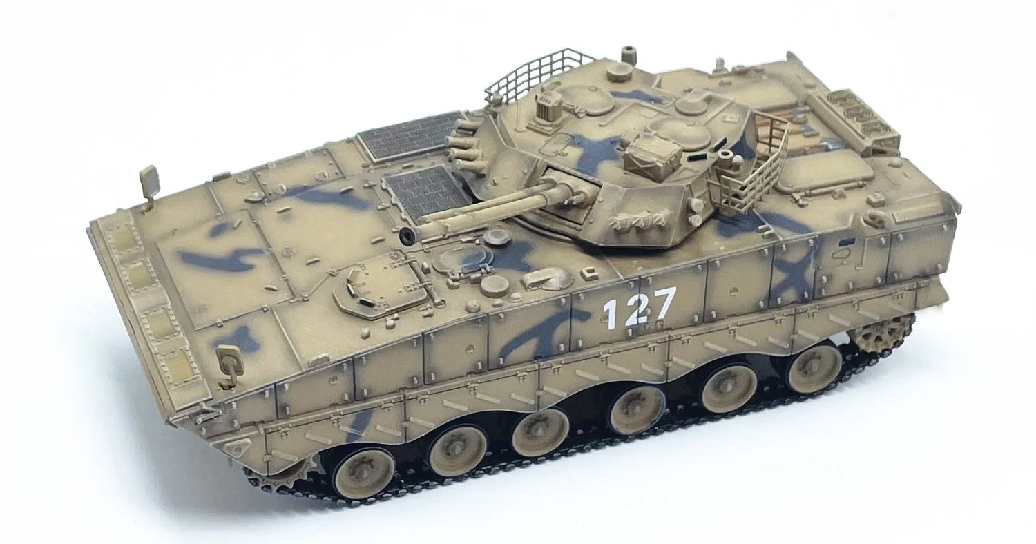 Fine finished products  1: 72 Chinese 04A infantry combat vehicle armored vehicle model  Camo Sand  Collection model