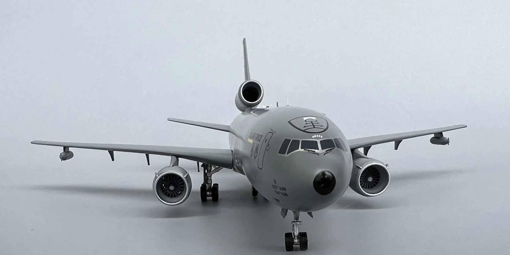 Fine 1/200 US KC-10A Fuel Dispenser Model 90433  Alloy finished product collection model