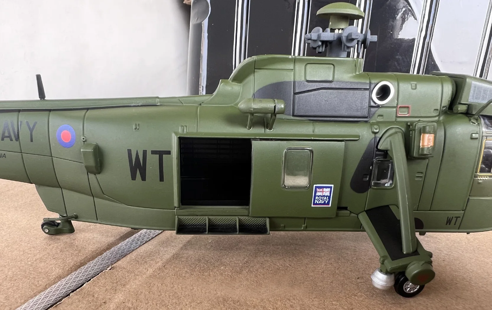 Legion 1/72 Royal Navy HC-4 WS-61 Sea King helicopter model 14008LB Finished product collection model Legion 1/72 Royal Navy HC-4 WS-61 Sea King helicopter model 14008LB Finished product collection model