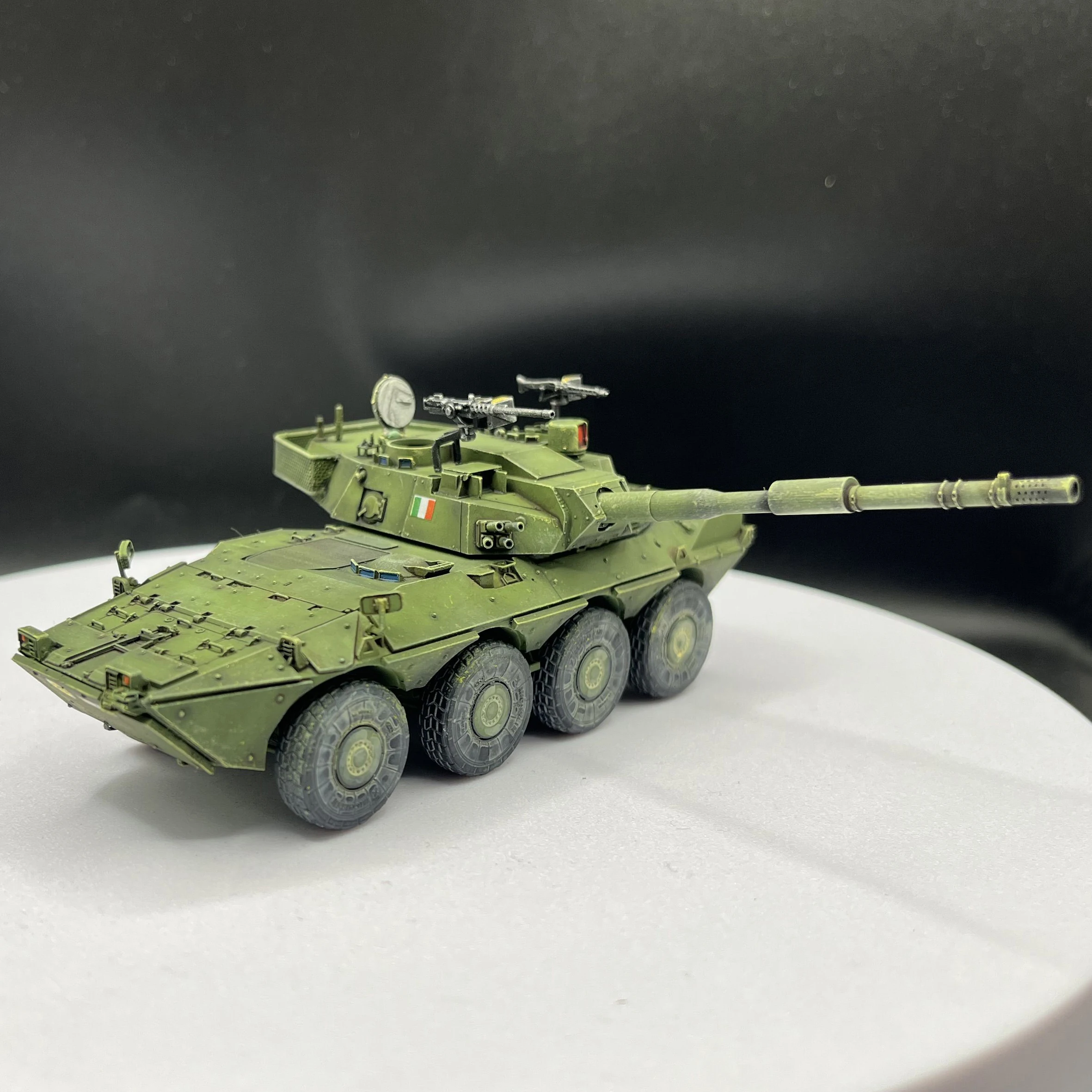 1: 72 AM Italy Centaur wheeled tank model 120MM/L45 gun Finished product collection model 1: 72 AM Italy Centaur wheeled tank model 120MM/L45 gun Finished product collection model