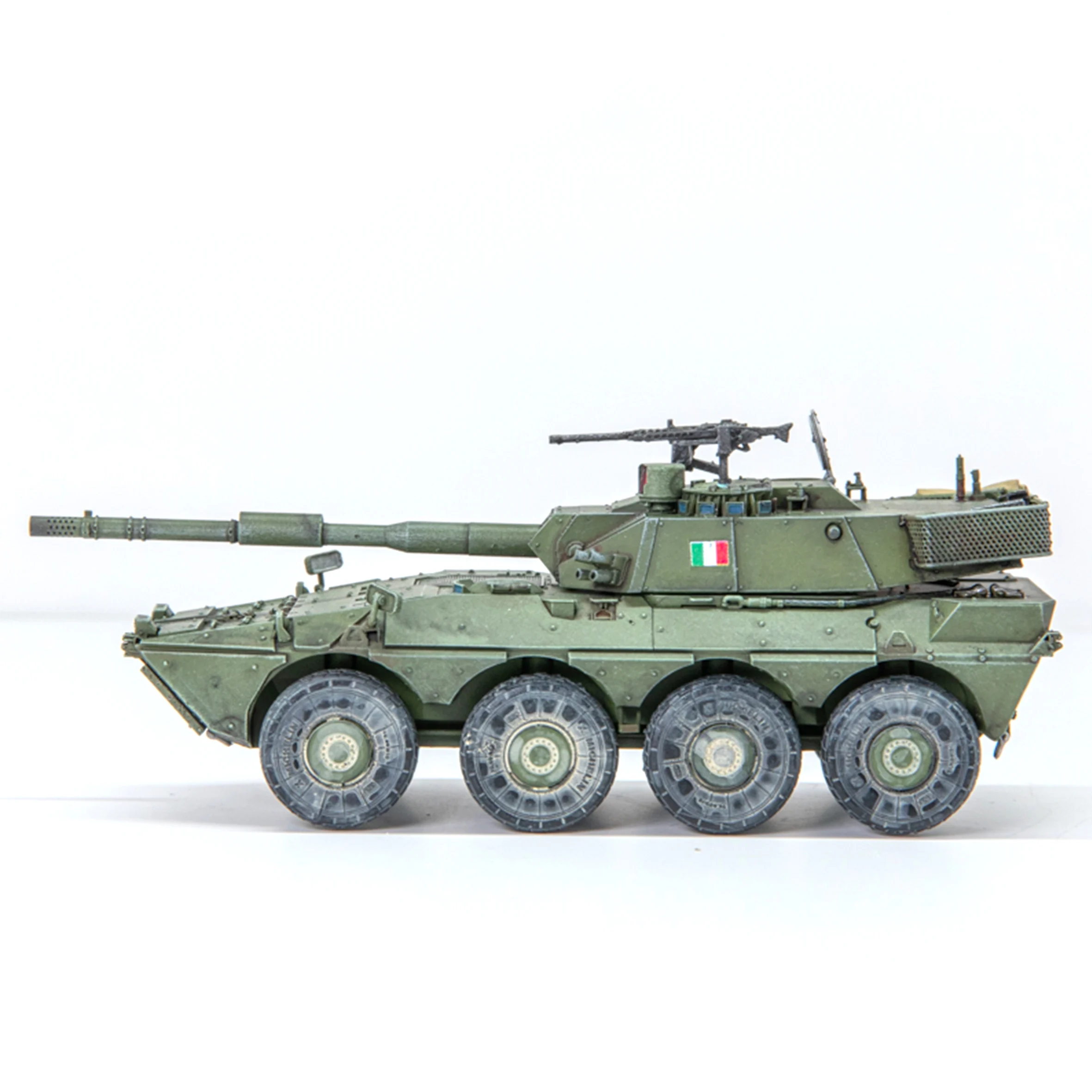 1: 72 AM Italy Centaur wheeled tank model 120MM/L45 gun Finished product collection model 1: 72 AM Italy Centaur wheeled tank model 120MM/L45 gun Finished product collection model