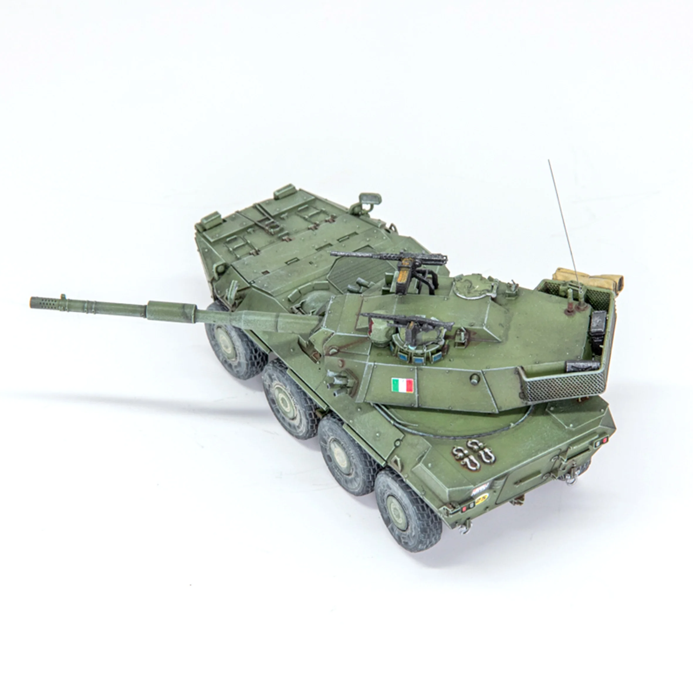 1: 72 AM Italy Centaur wheeled tank model 120MM/L45 gun Finished product collection model 1: 72 AM Italy Centaur wheeled tank model 120MM/L45 gun Finished product collection model