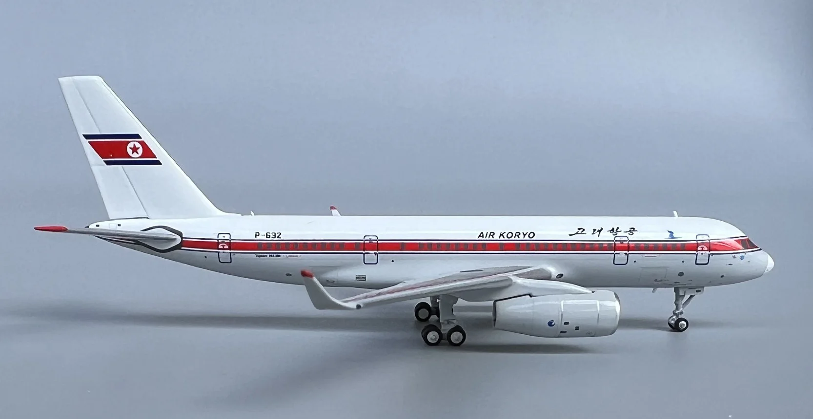 NG 41001 1/400 North Korean Tu-204-300 aircraft model P-632 old painting Alloy Collection Model NG 41001 1/400 North Korean Tu-204-300 aircraft model P-632 old painting Alloy Collection Model