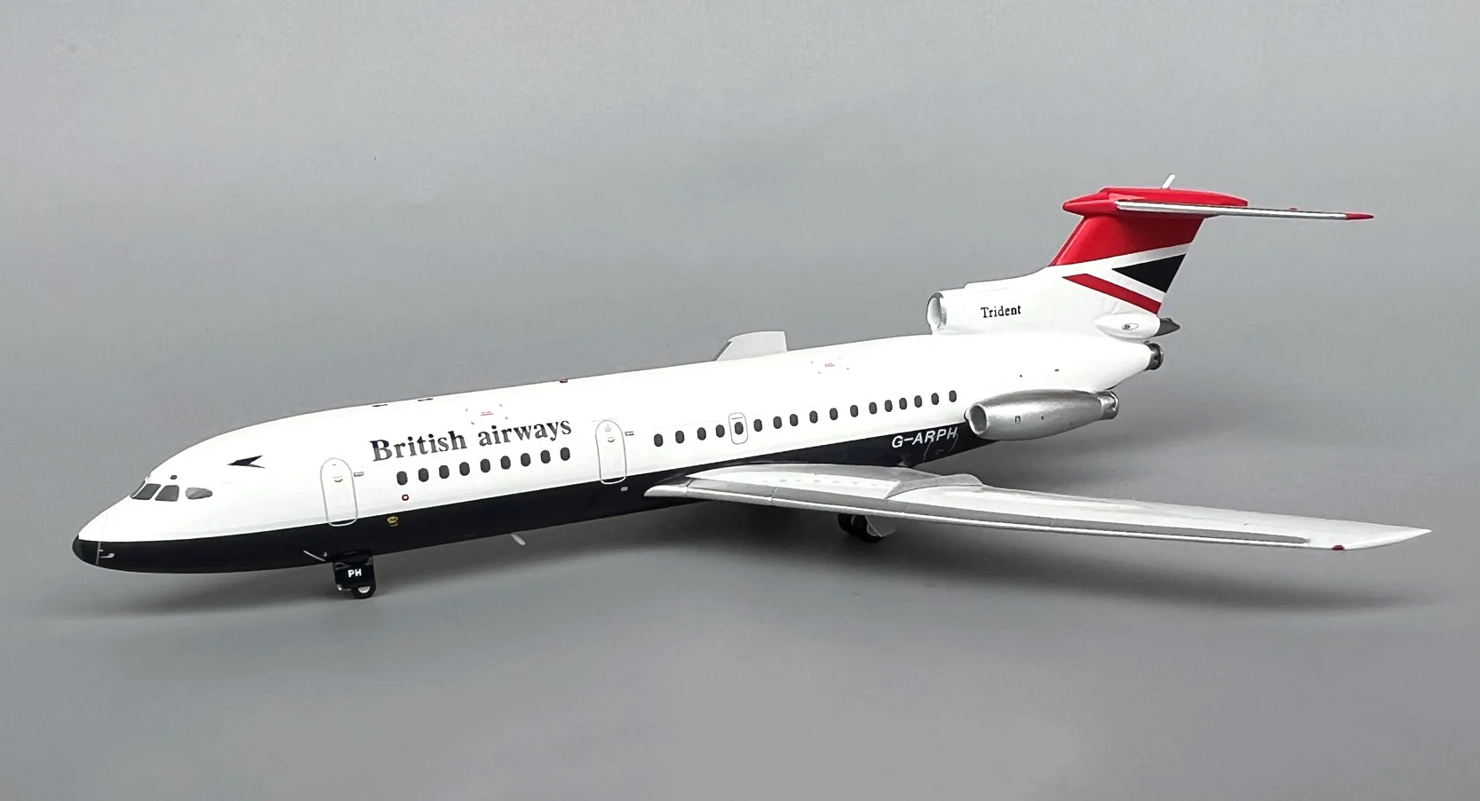 ARD-M 1/200 UK DH-121 Trident1C aircraft model G-ARPH Alloy Collection Model ARD-M 1/200 UK DH-121 Trident1C aircraft model G-ARPH Alloy Collection Model