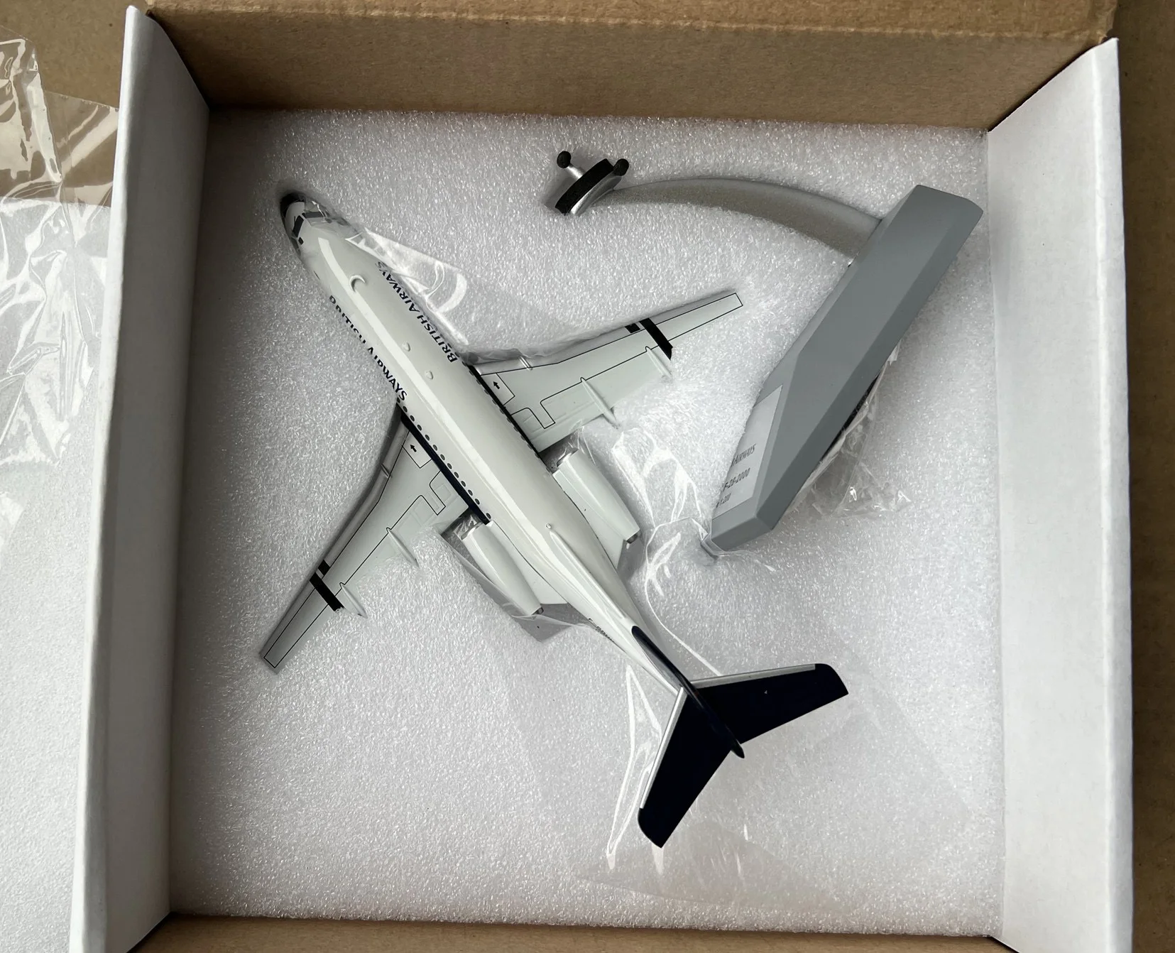 ARD 1/200 UK F28-2000 aircraft model F-GDUU Alloy Collection Model ARD 1/200 UK F28-2000 aircraft model F-GDUU Alloy Collection Model