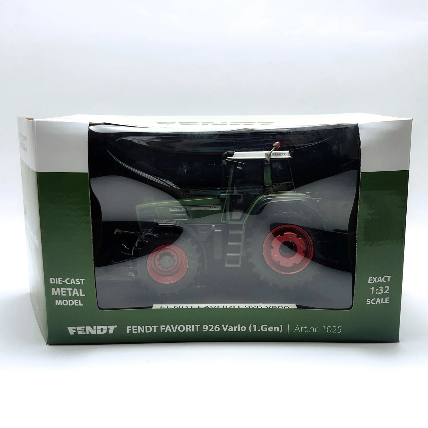 Diecast 1/32 Scale Weise Toys Fendt FAVORIT 926 Alloy Tractor Model Collection Toy Gift Display Ornament Diecast 1/32 Scale Weise Toys Fendt FAVORIT 926 Alloy Tractor Model Collection Toy Gift Display Ornament