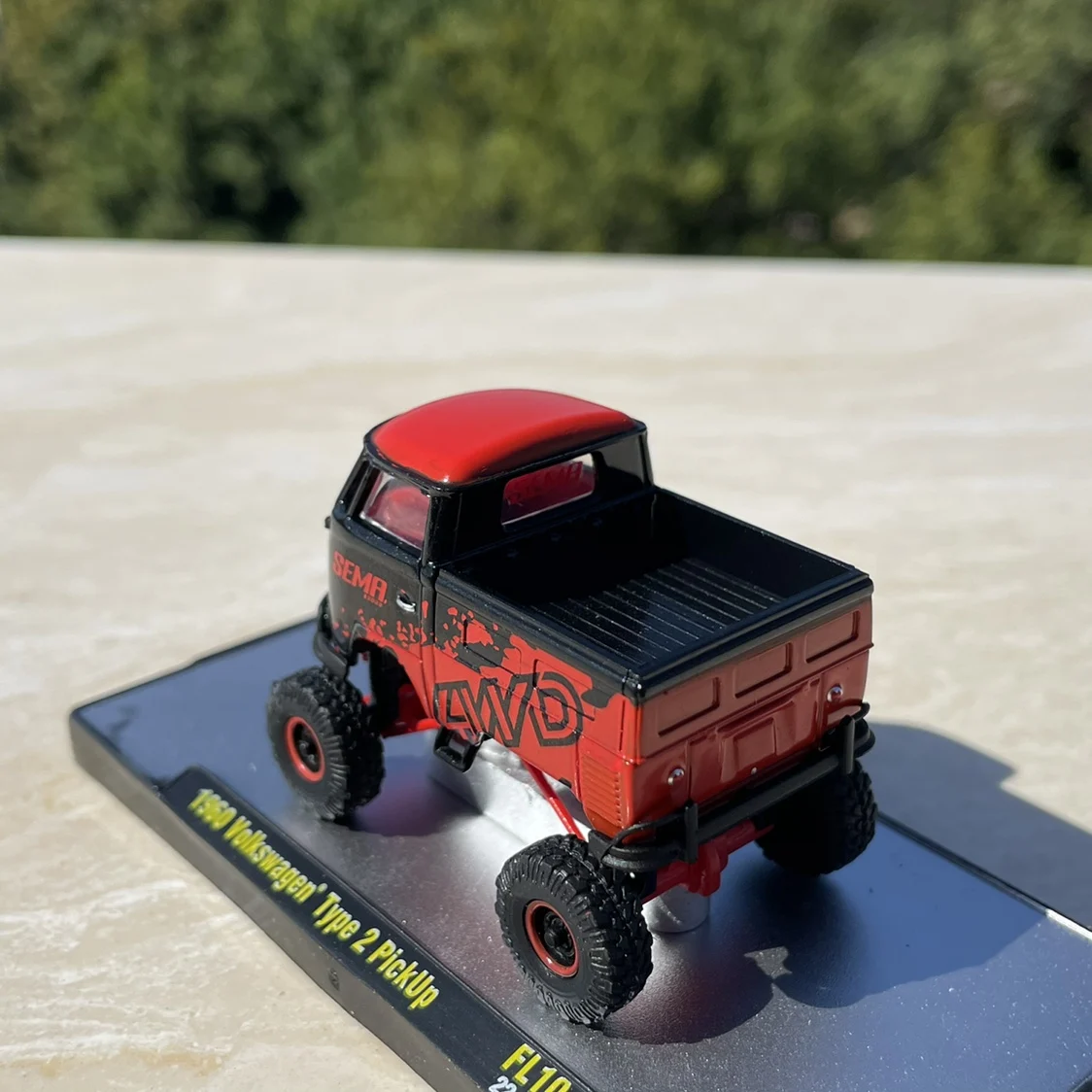 Diecast 1:64 Scale M2 Volkswagen T1 VW T1 Minivan Alloy Simulation Car Model Collectible Gift Souvenir Display Ornament