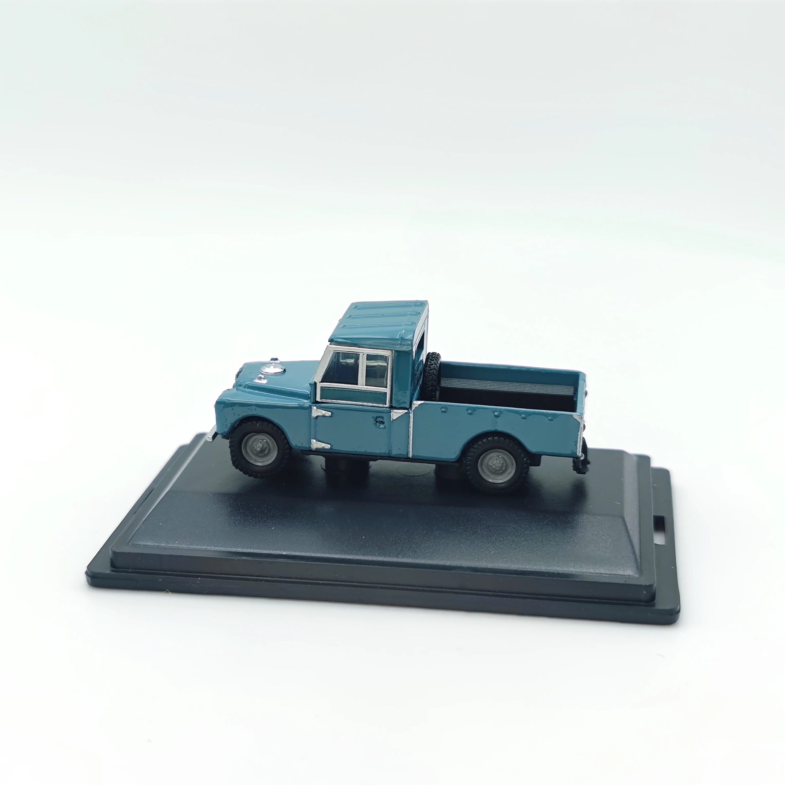Diecast OXFORD 1:76 Scale Land Rover 109 Blue Off-road Alloy Simulation Car Model Collectible Toy Gift Souvenir Display Diecast OXFORD 1:76 Scale Land Rover 109 Blue Off-road Alloy Simulation Car Model Collectible Toy Gift Souvenir Display