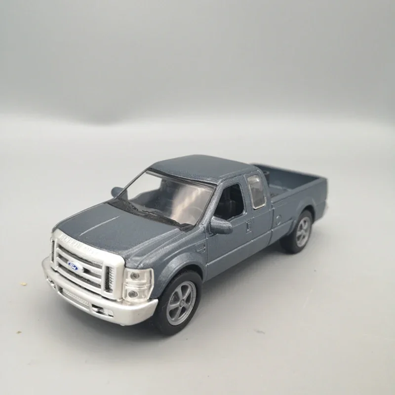 Diecast 1:43 Scale Ford Pickup Frod F-250 Classic Nostalgia Simulation Car Model Collectible Toy Gift Souvenir Display Ornaments