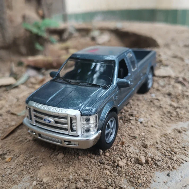 Diecast 1:43 Scale Ford Pickup Frod F-250 Classic Nostalgia Simulation Car Model Collectible Toy Gift Souvenir Display Ornaments