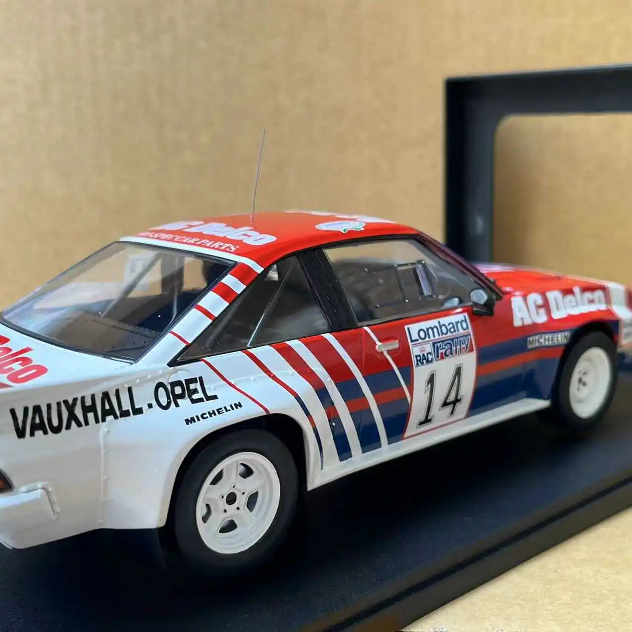 Diecast IXO 1:18 Scale OPEL MANTA #14 1985 Alloy Simulation Car Model COllectible Toy Gift Souvenir