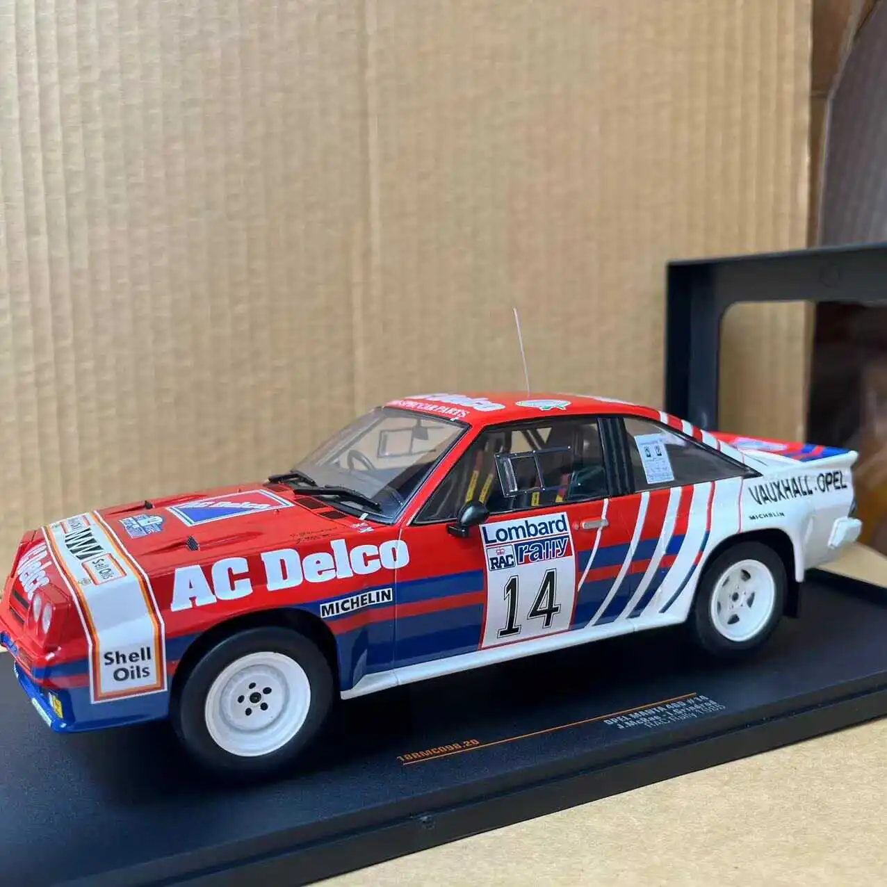 Diecast IXO 1:18 Scale OPEL MANTA #14 1985 Alloy Simulation Car Model COllectible Toy Gift Souvenir