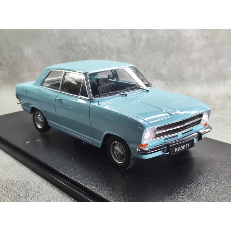 Diecast Kk 1/18 Scale OPEL KADETT B 1972 Alloy Car Model Collectible Toy Gift Souvenir Display