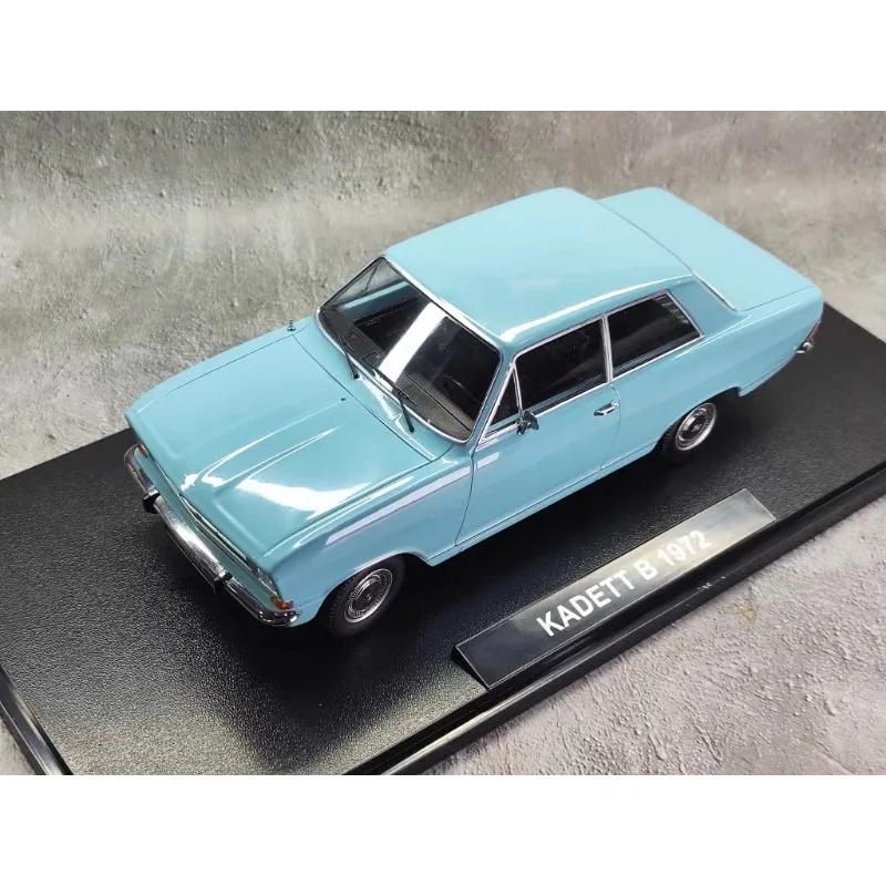 Diecast Kk 1/18 Scale OPEL KADETT B 1972 Alloy Car Model Collectible Toy Gift Souvenir Display