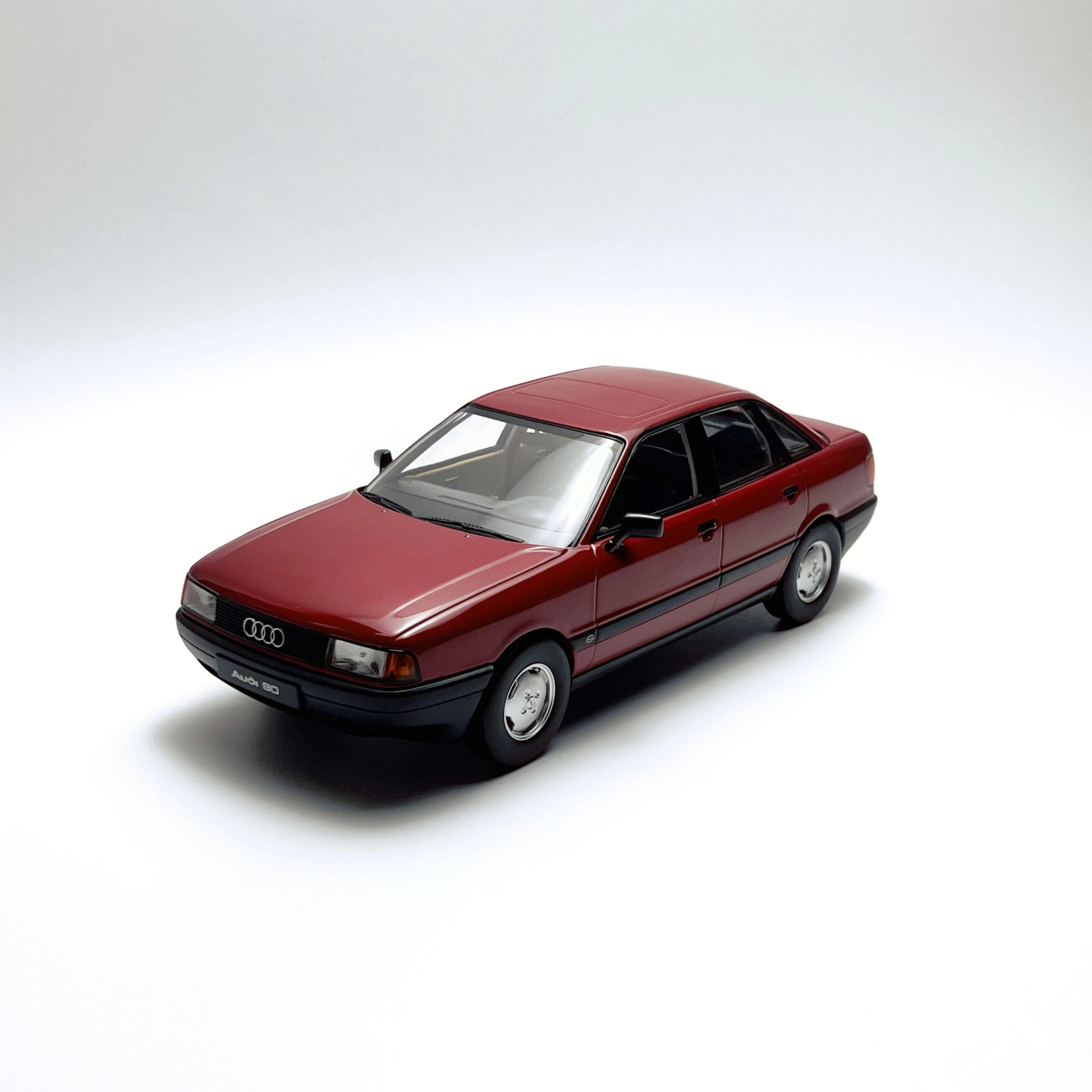 Defects Diecast 1/18 Scale KK Audi 80 B3 Alloy Car Model Collectible Toy Gift Souvenir Display