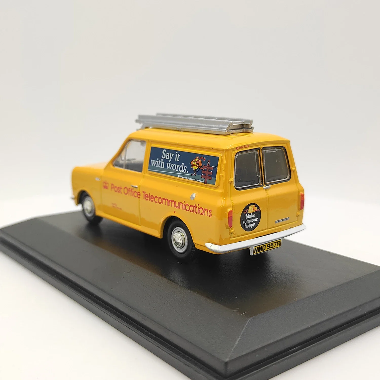 1:43 Scale Diecast Alloy Mini Double Door Transport Vehicle Toys Cars Model Classics Nostalgia Adult Gift Souvenir Display 1:43 Scale Diecast Alloy Mini Double Door Transport Vehicle Toys Cars Model Classics Nostalgia Adult Gift Souvenir Display