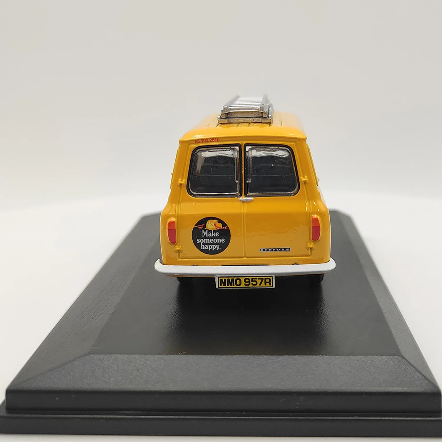 1:43 Scale Diecast Alloy Mini Double Door Transport Vehicle Toys Cars Model Classics Nostalgia Adult Gift Souvenir Display 1:43 Scale Diecast Alloy Mini Double Door Transport Vehicle Toys Cars Model Classics Nostalgia Adult Gift Souvenir Display