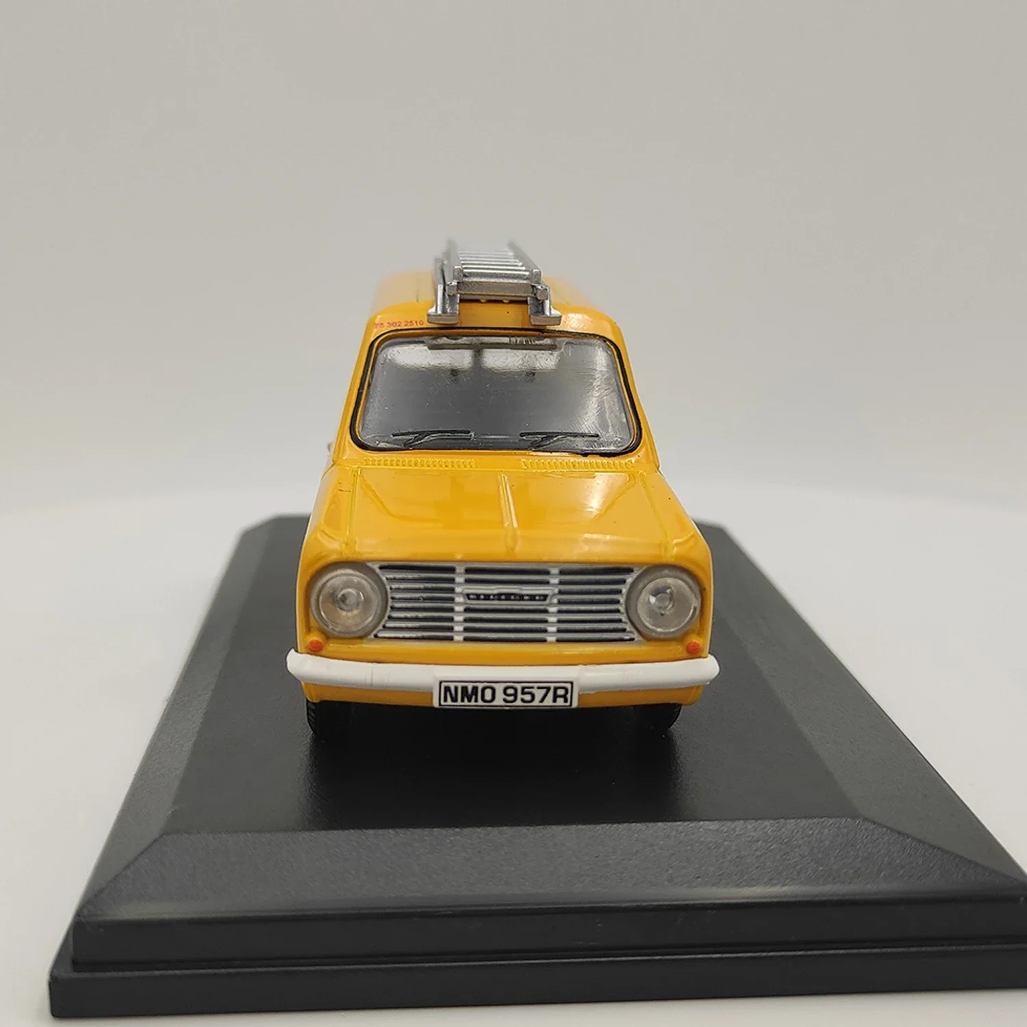 1:43 Scale Diecast Alloy Mini Double Door Transport Vehicle Toys Cars Model Classics Nostalgia Adult Gift Souvenir Display 1:43 Scale Diecast Alloy Mini Double Door Transport Vehicle Toys Cars Model Classics Nostalgia Adult Gift Souvenir Display