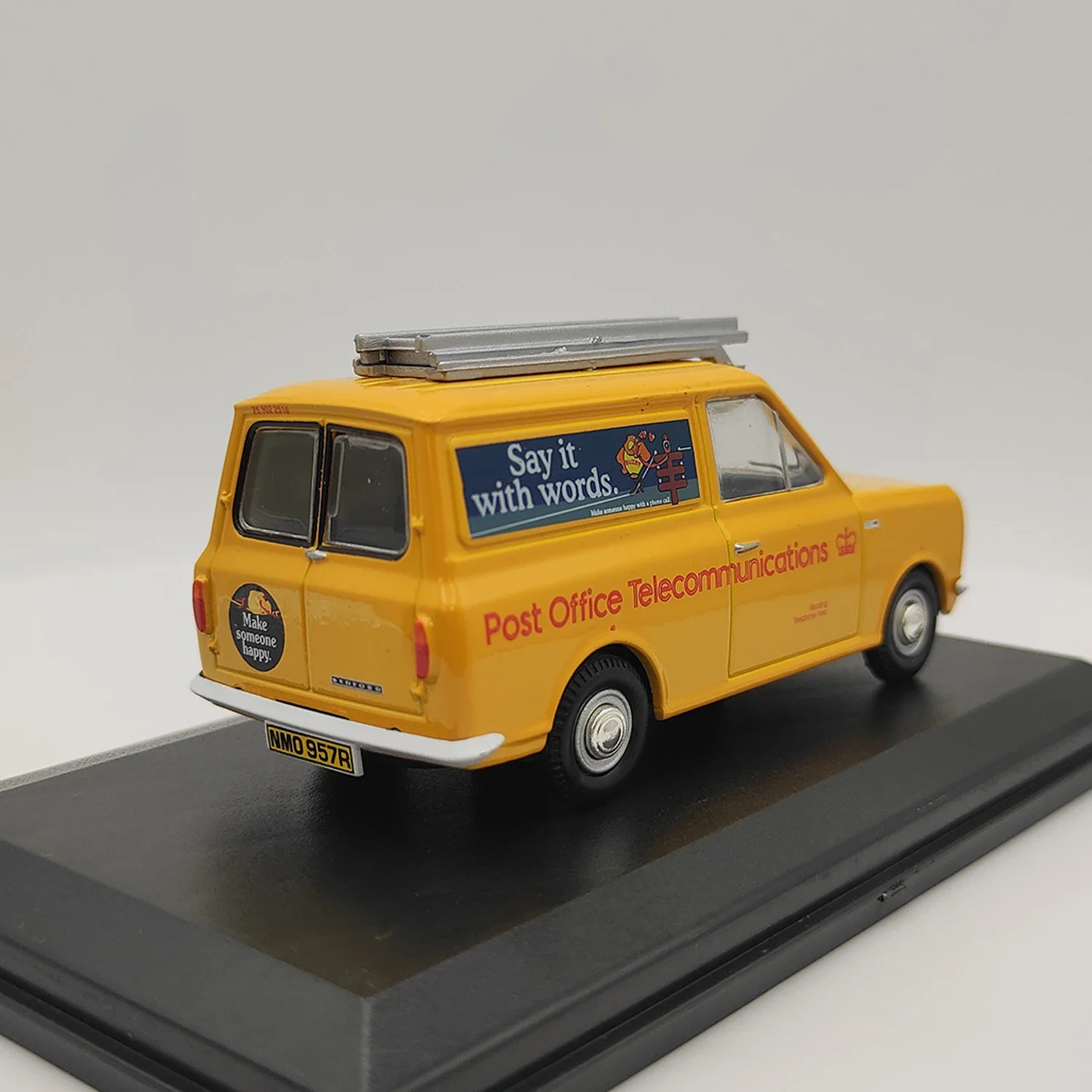 1:43 Scale Diecast Alloy Mini Double Door Transport Vehicle Toys Cars Model Classics Nostalgia Adult Gift Souvenir Display 1:43 Scale Diecast Alloy Mini Double Door Transport Vehicle Toys Cars Model Classics Nostalgia Adult Gift Souvenir Display