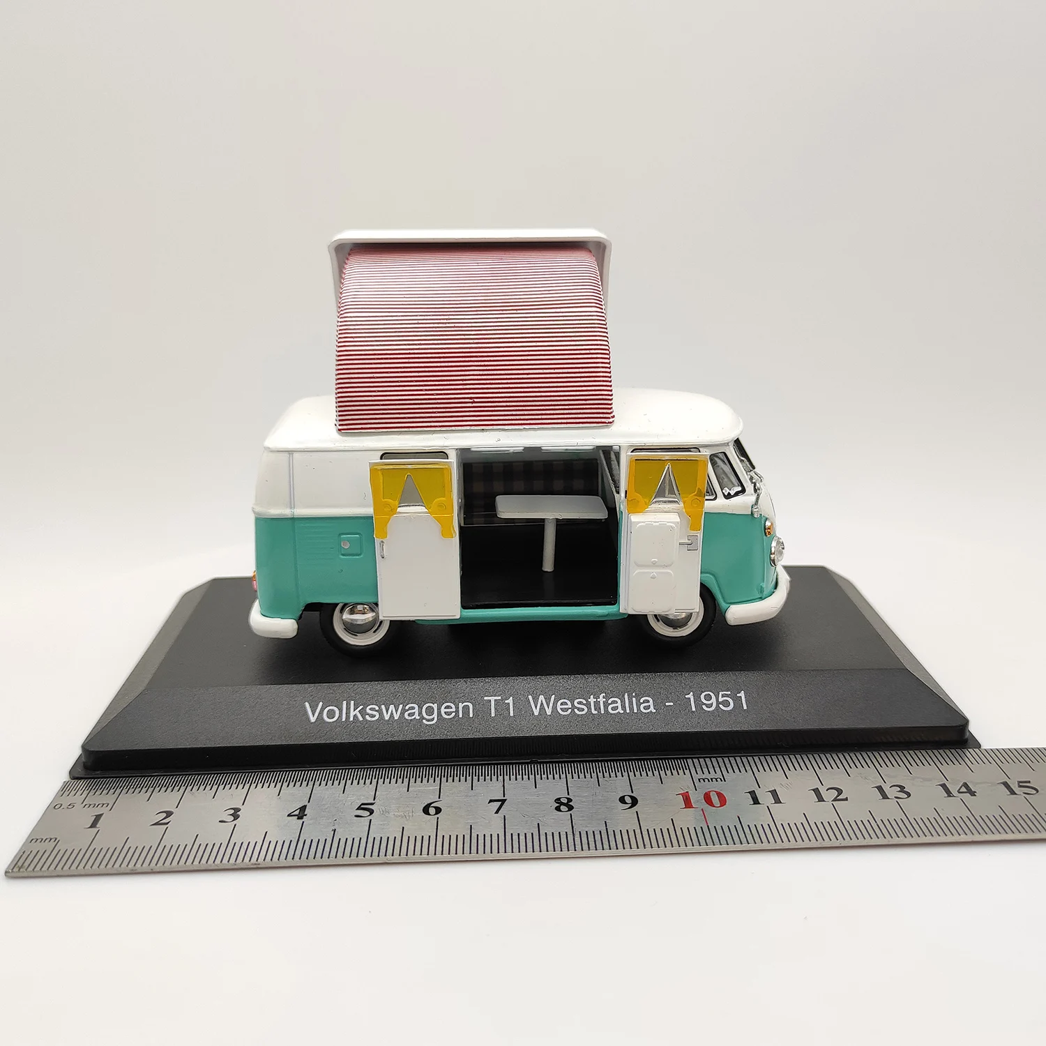 Diecast IXO 1:43 Scale Volkswagen T1 Westfalia-1951 VW Classic Nostalgia Alloy Car Model Collectible Toy Gift Display Ornament