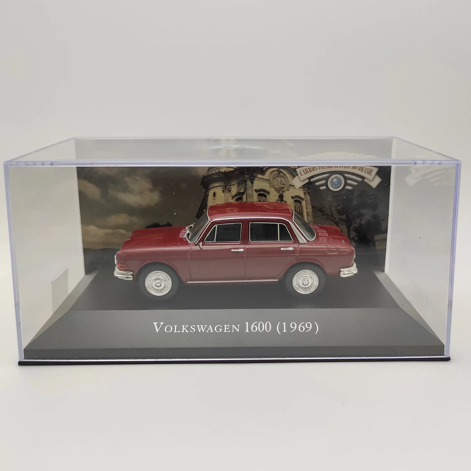 Diecast IXO 1:43 Scale VOLKSWAGEN 1600(1969) Classic Nostalgia Alloy Car Model Collectible Toy Gift Display Ornaments