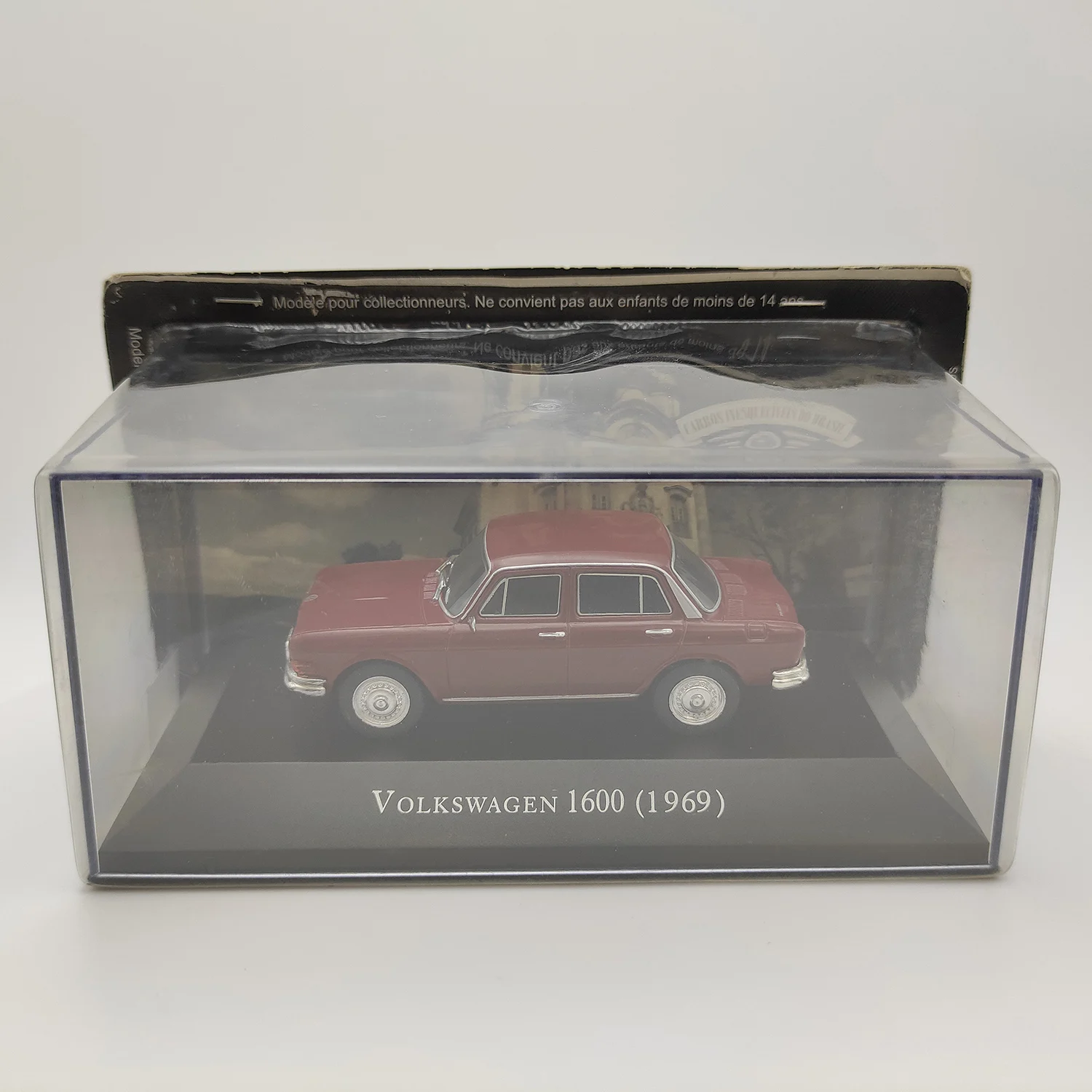 Diecast IXO 1:43 Scale VOLKSWAGEN 1600(1969) Classic Nostalgia Alloy Car Model Collectible Toy Gift Display Ornaments