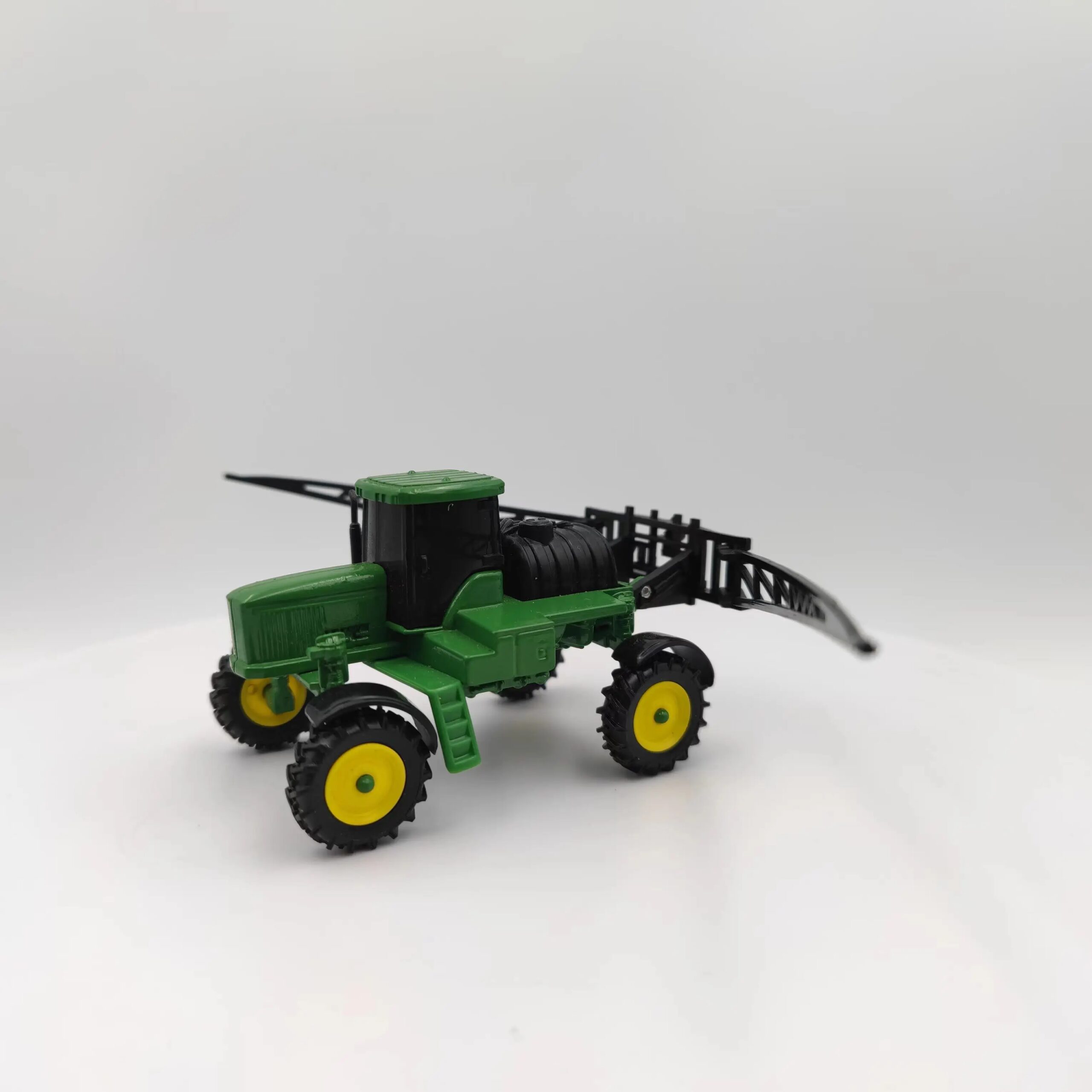 Diecast 1:64 Scale SPX3320 4260 4410 Sprayer Tractor Agricultural Work Machine Equipment Alloy Model Collectible Toy Gift