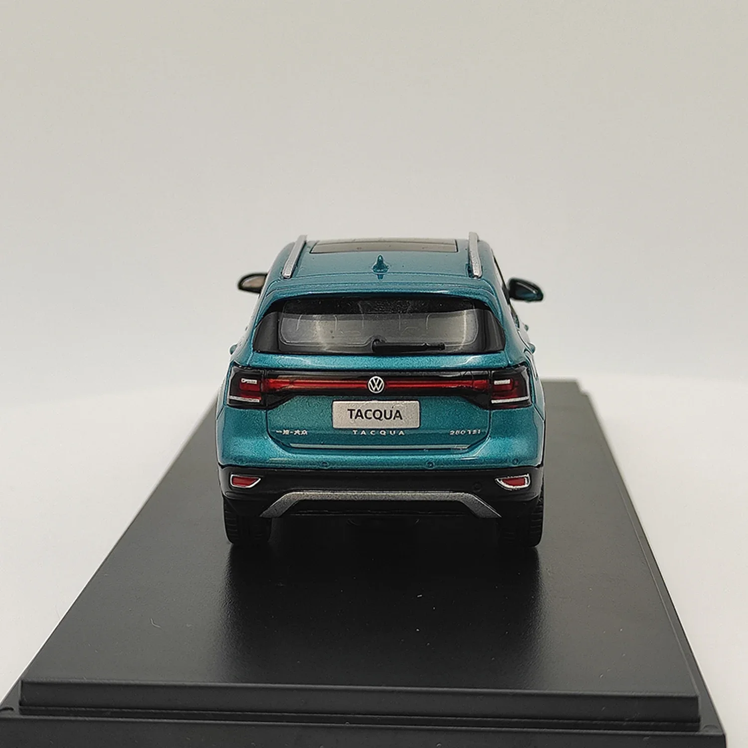 1:43 Scale Diecast Alloy Volkswagen TACQUA Toys Cars Model Classics Nostalgia Adult Gifts Souvenir Static Display Ornaments