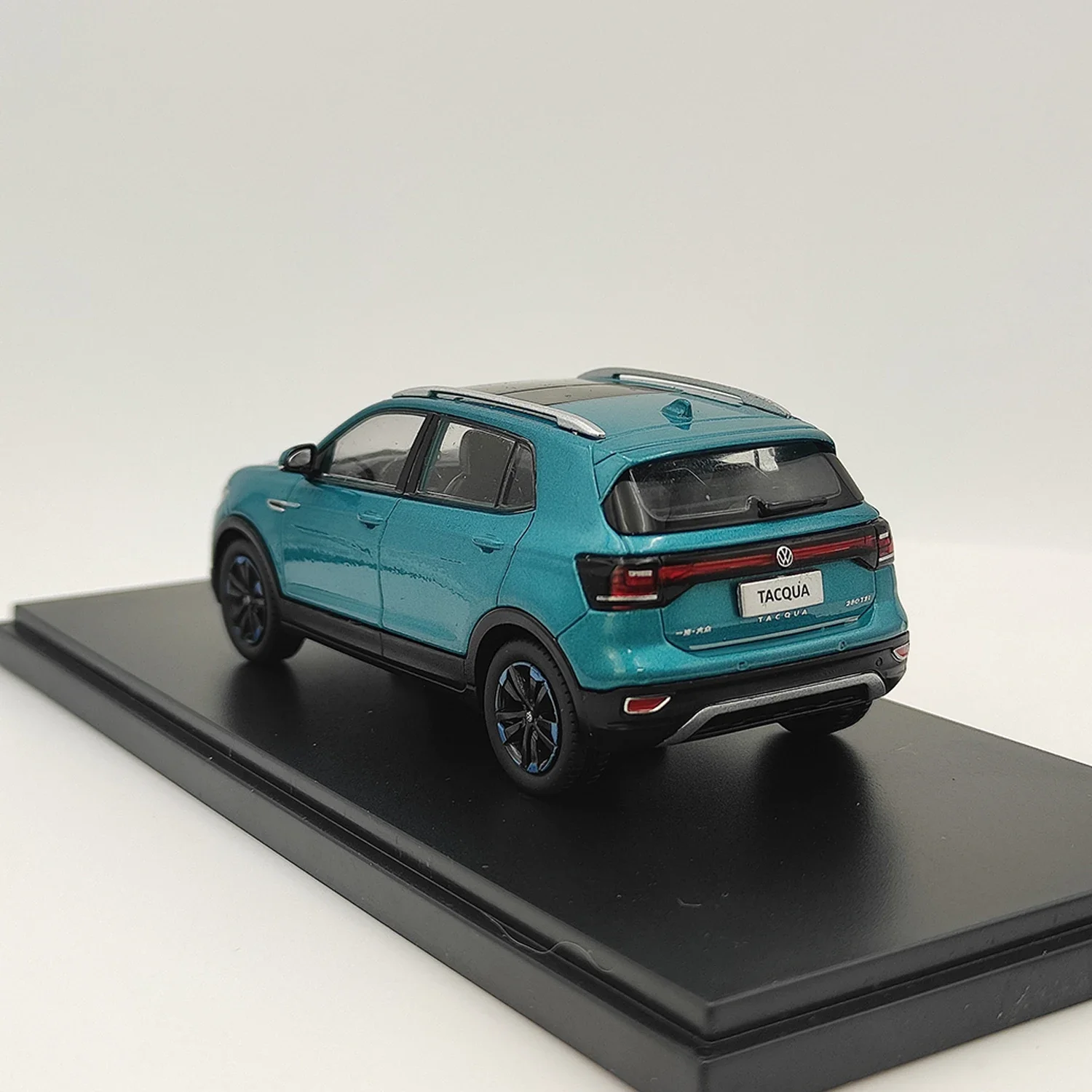 1:43 Scale Diecast Alloy Volkswagen TACQUA Toys Cars Model Classics Nostalgia Adult Gifts Souvenir Static Display Ornaments