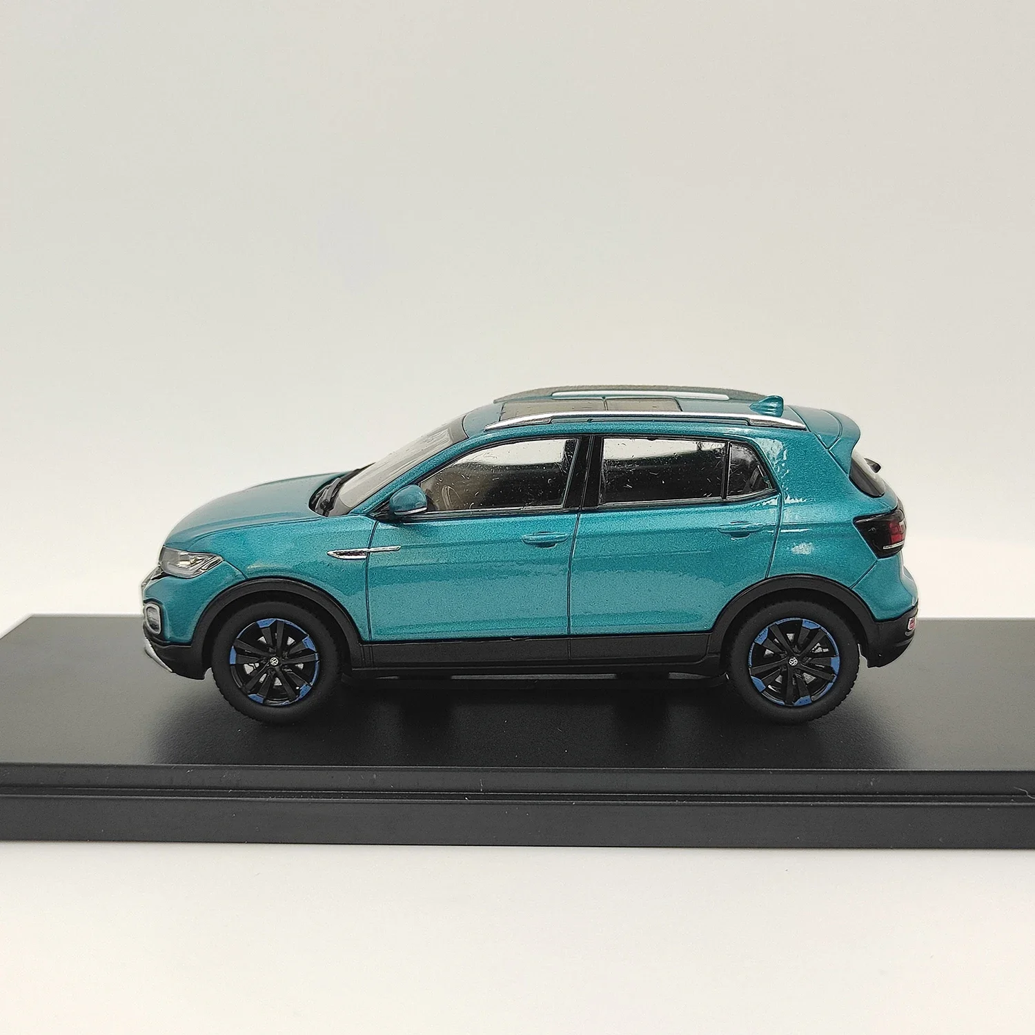 1:43 Scale Diecast Alloy Volkswagen TACQUA Toys Cars Model Classics Nostalgia Adult Gifts Souvenir Static Display Ornaments