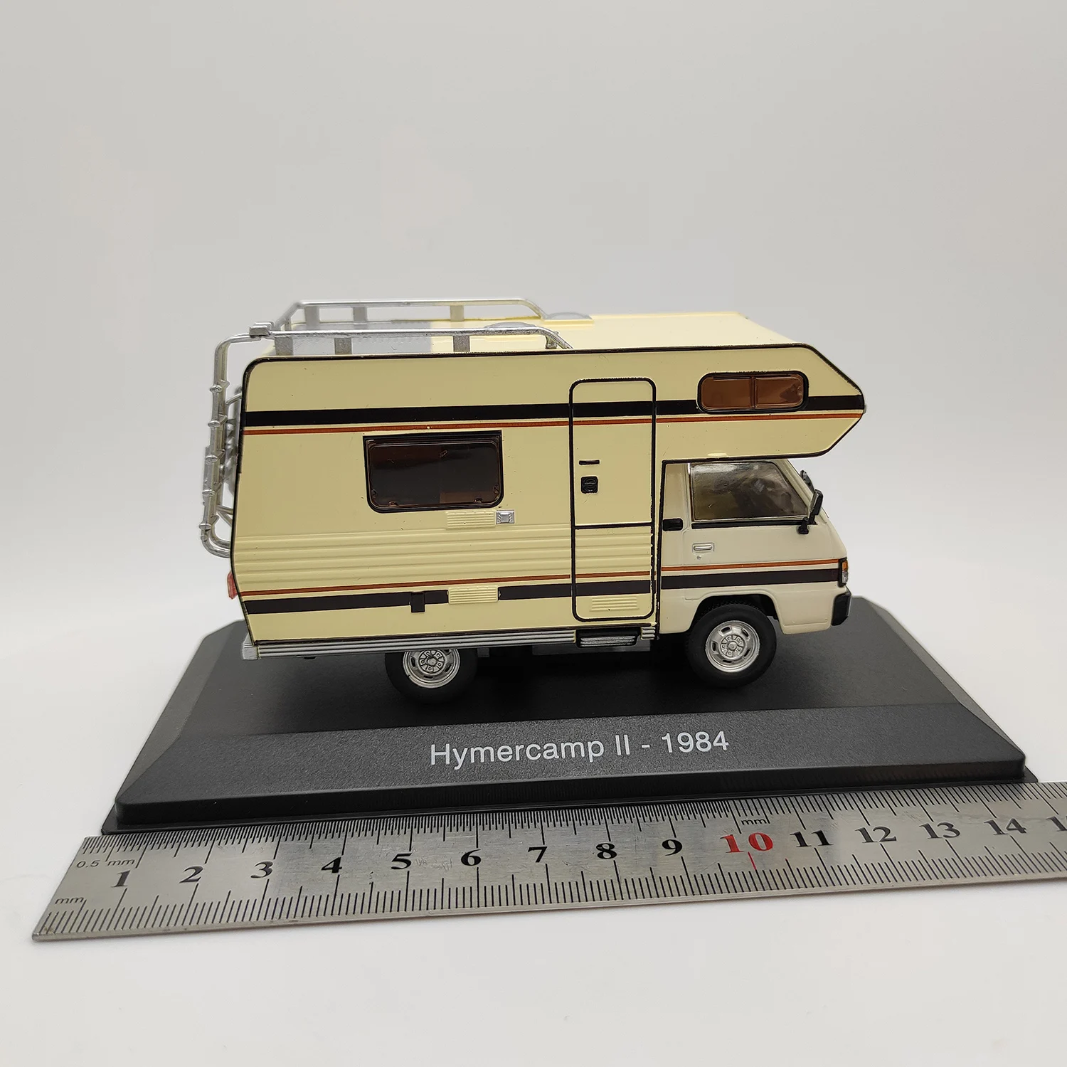 Diecast IXO 1:43 Scale Hymercamp Ll-1984 Rv Camper Classic Nostalgia Alloy Car Model Collectible Toy Gift Display Ornaments
