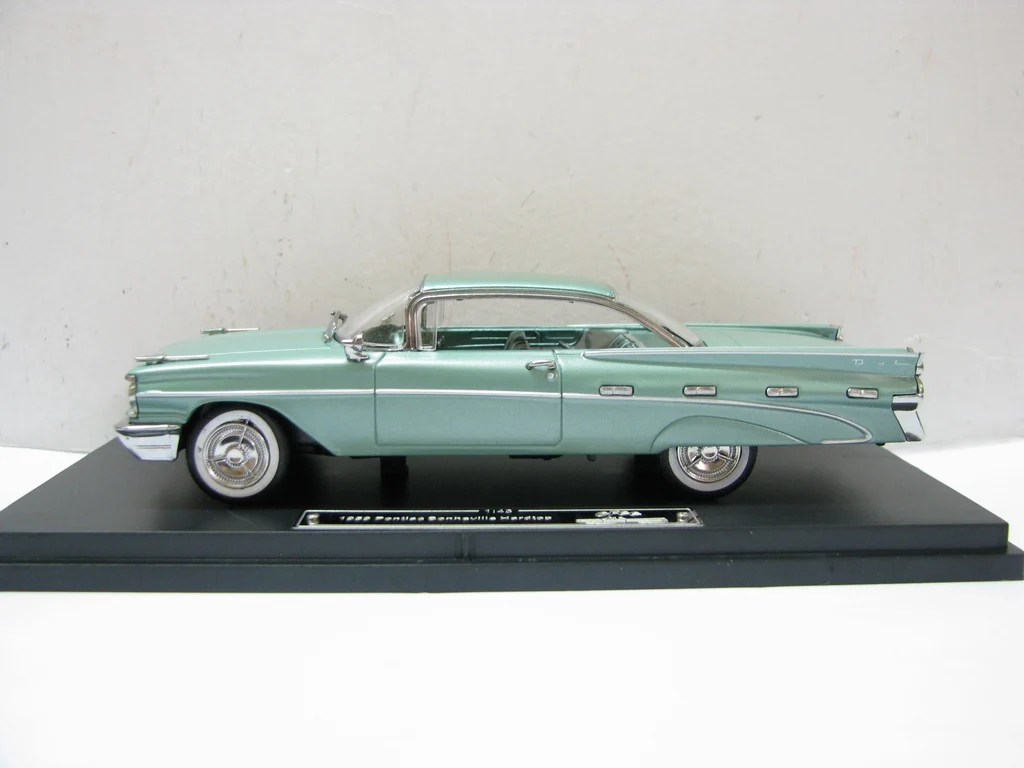 Diecast 1:43 Scale GFCC Pontiac Coupe 1959 Bonneville Hardtop Alloy Car Model Collection Toy Gift Display Ornament