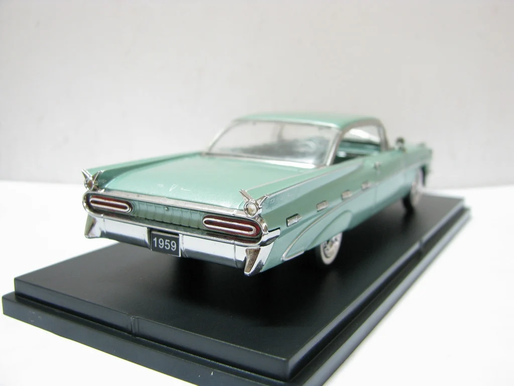 Diecast 1:43 Scale GFCC Pontiac Coupe 1959 Bonneville Hardtop Alloy Car Model Collection Toy Gift Display Ornament